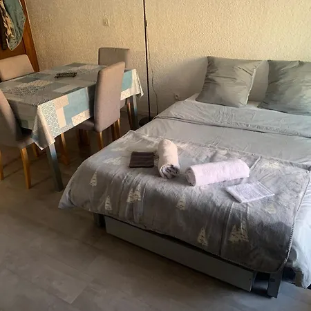 Refait Neuf ,4 Pers, Terrasse, Parking Prive, Climatisation, Wifi, Television